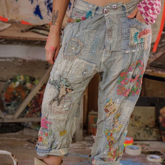 🦋MAGNOLIA PEARL FLORAL MINER DENIMS🦋 - Picture 1 of 8